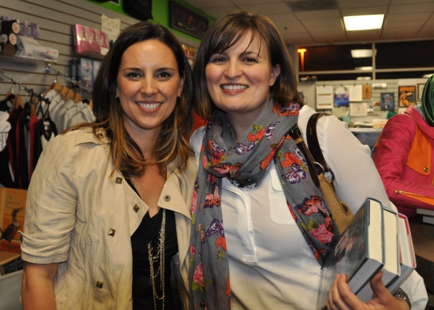 MOM Librarian Imelda Alvarez with YA author Veronica Rossi.